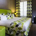 Makom Pereire Otel 3*