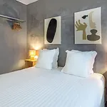 Makom Pereire Otel Paris