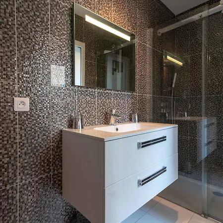 Makom Pereire Hotel Parigi