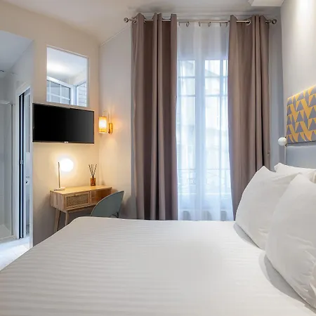 Makom Pereire Hotel Parigi
