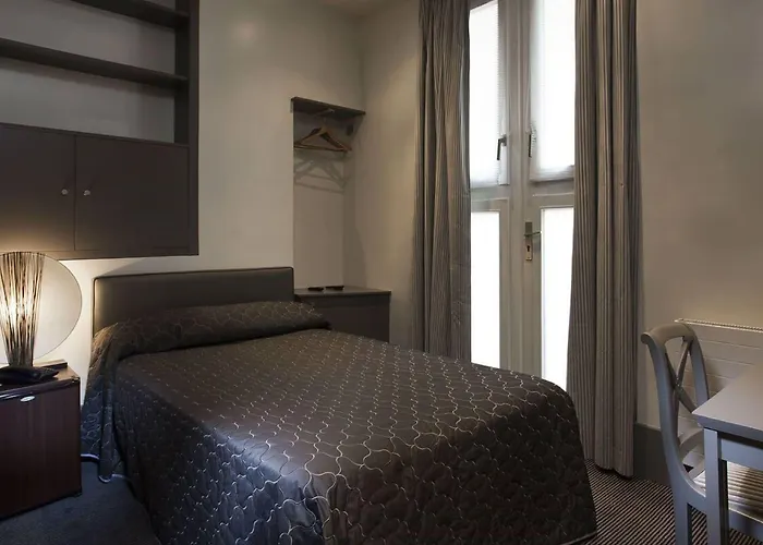 Makom Pereire 3* Париж