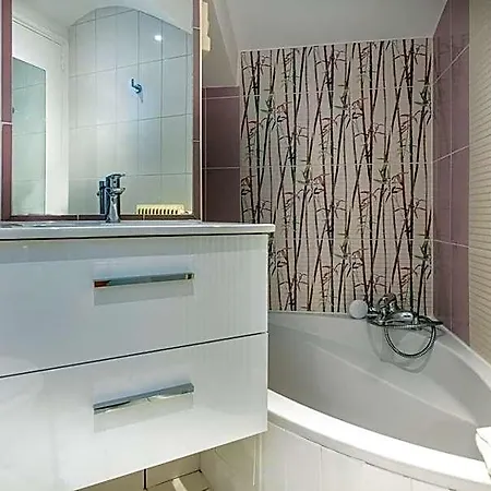 Makom Pereire Hotel Paris