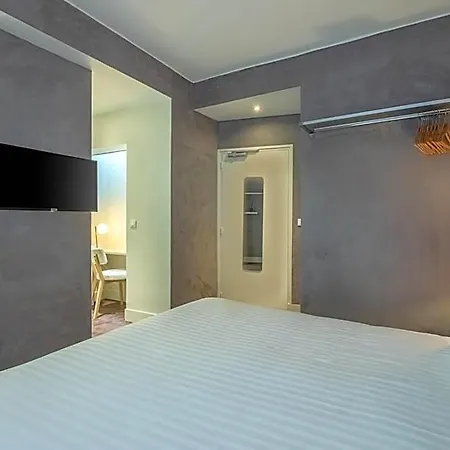 Makom Pereire 3*