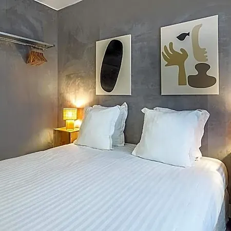 Makom Pereire Hotel