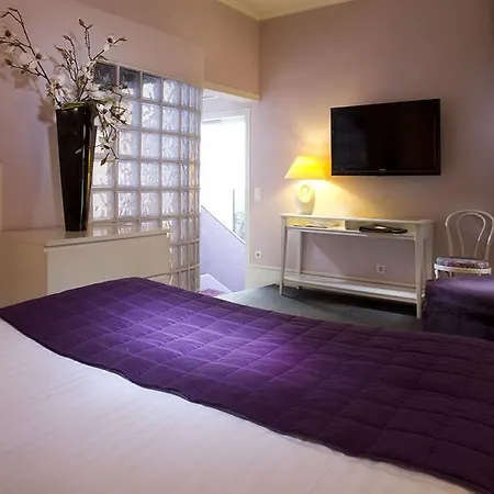 Makom Pereire Hotel