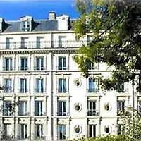 Hotel Makom Pereire Parigi
