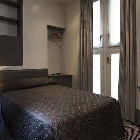 Hotel Makom Pereire