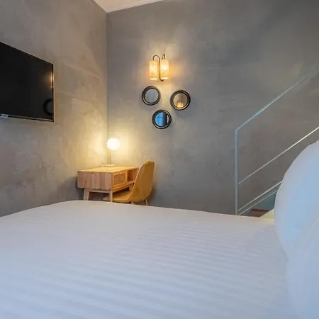 Makom Pereire Hotel