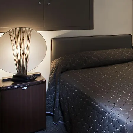 Makom Pereire 3* Parijs