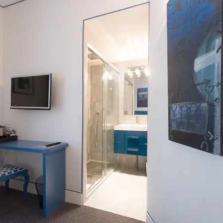 Makom Pereire 3*