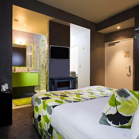 Makom Pereire 3*